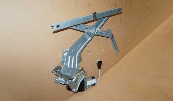 شیشه بالابر درب عقب چپ MVM110